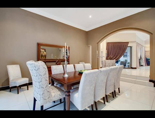 5 BEDROOM HOUSE FOR SALE IN DAINFERN GOLF ESTATE